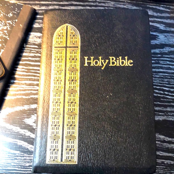 bible | Office | Holy Bible Giant Print Black Kjv Reference Concordance ...